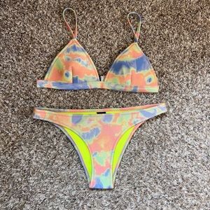 triangl tie dye bikini
